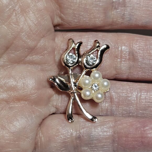 Vintage Tulip Bouquet Brooch Pin Rose Gold Tone Rhinestones Faux Pearls - Picture 1 of 9